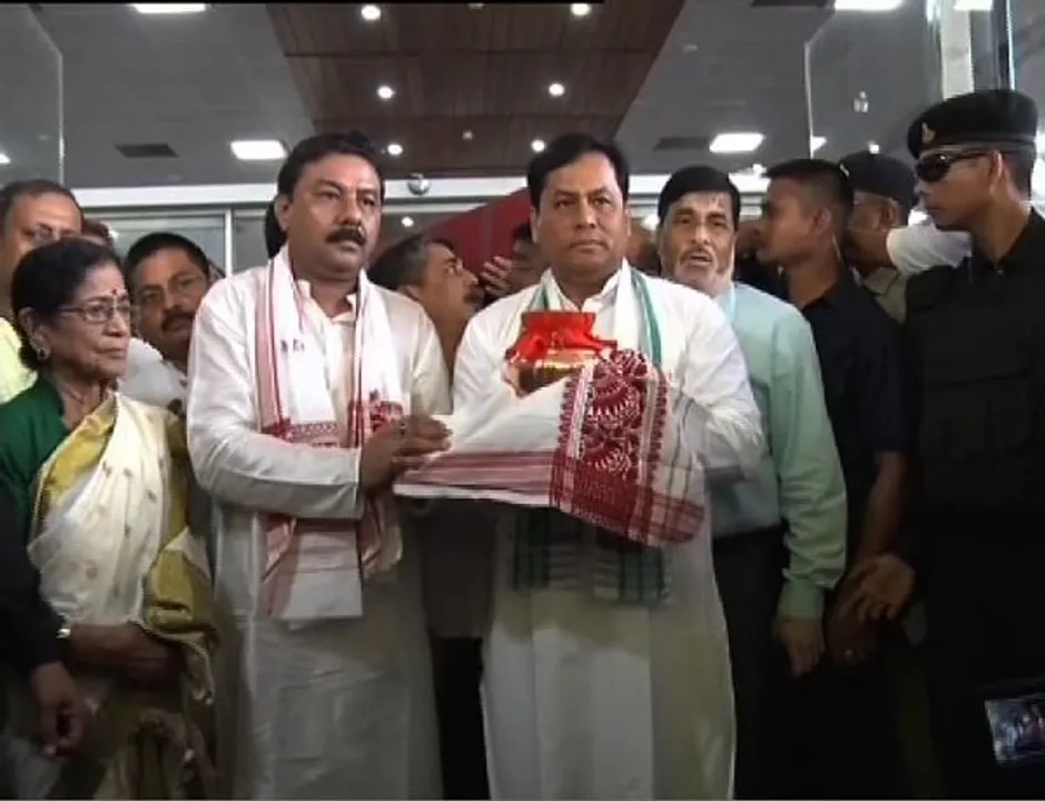 Thousands paid homage to Vajpayee’s ashes in Guwahati