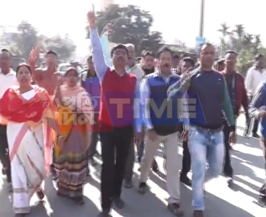Villagers protest outside CM’s Dibrugarh residence
