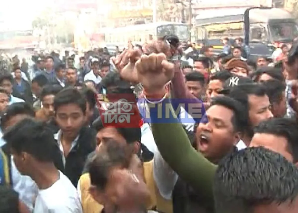 Clash erupts between RSS and AASU at Tinsukia