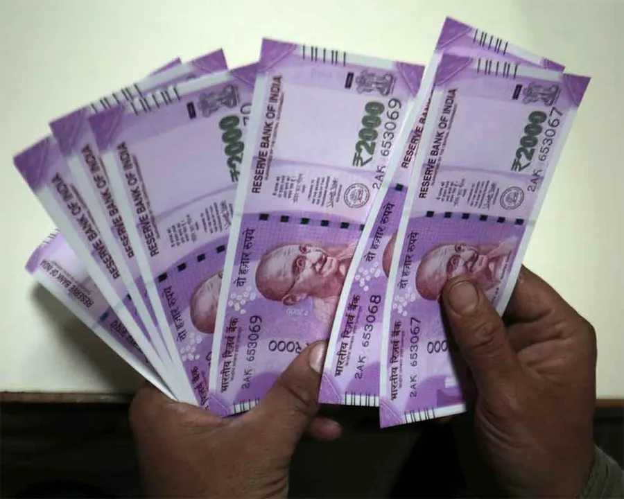 RBI scales down printing of Rs 2000 note