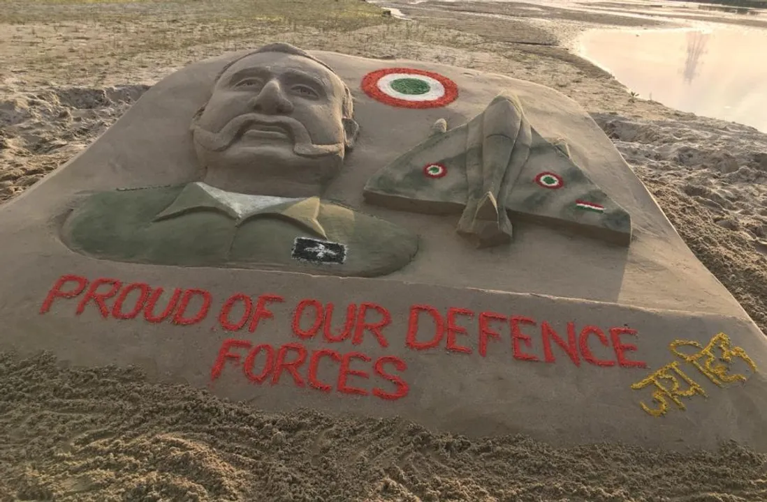 Abhinandan honoured with sand sculpture in Dhekiajuli