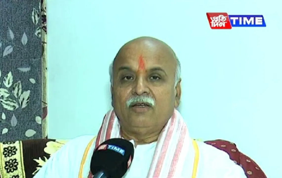 Abki Baar, Hindu Sarkar: Pravin Togadia