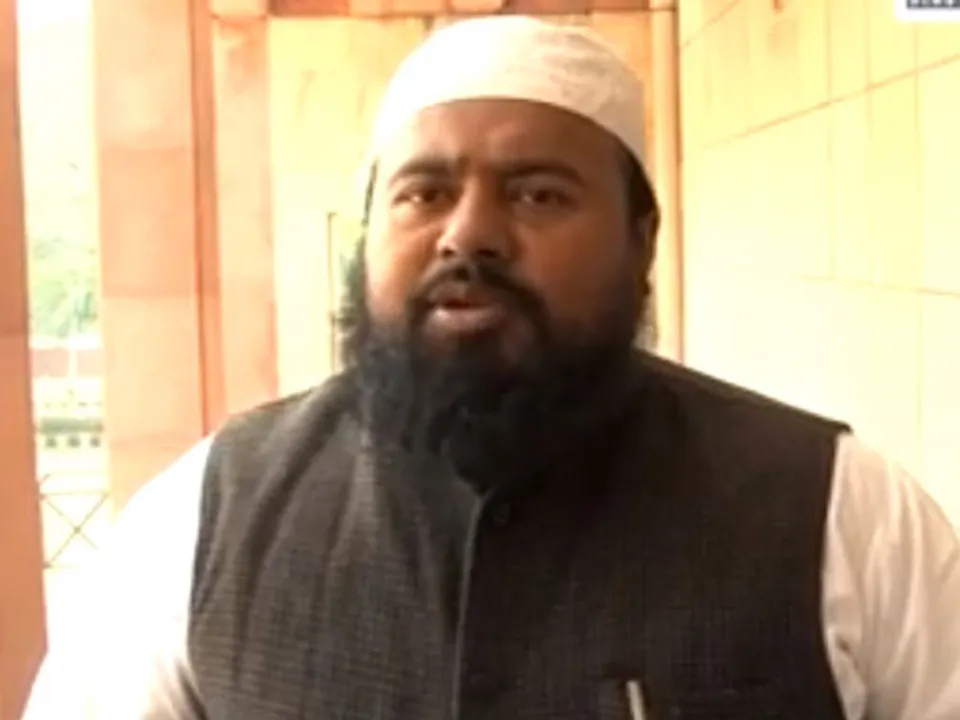 Maulana Suaib Qasmi campaigns for BJP in Assam