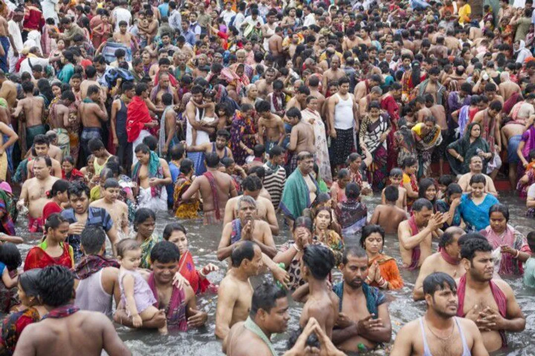 Ashokastami: Thousands throng Brahmaputra, take holy dip