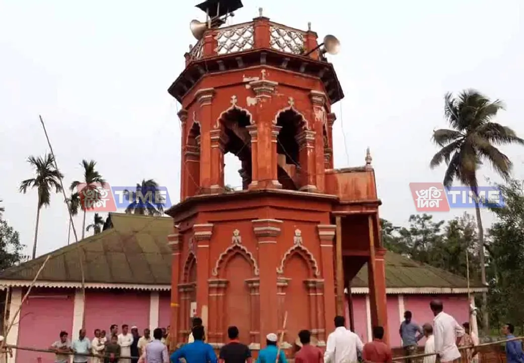Ancient Puranigudam minaret shifted