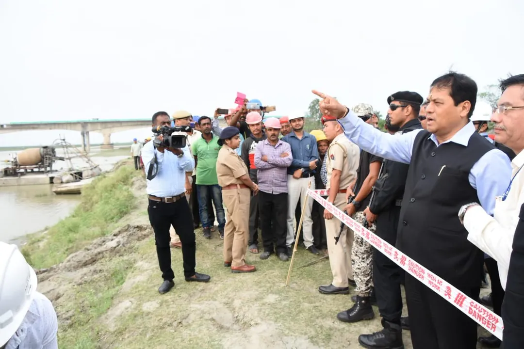 CM Sonowal inspects new Kaliabhumura bridge