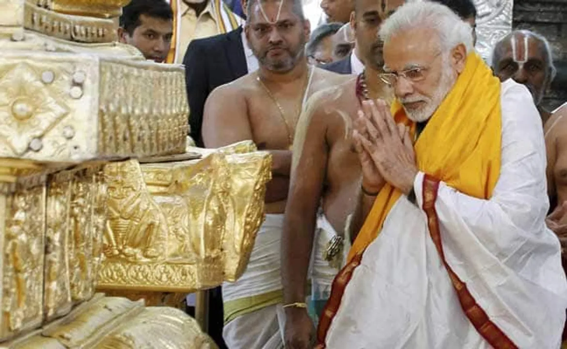 PM Acknowledges 'Swachhata' Related Activities in Temple Complexes