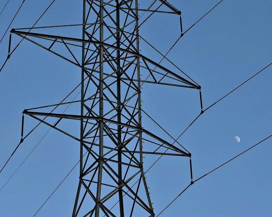 High Tension Wire Falls On UP School