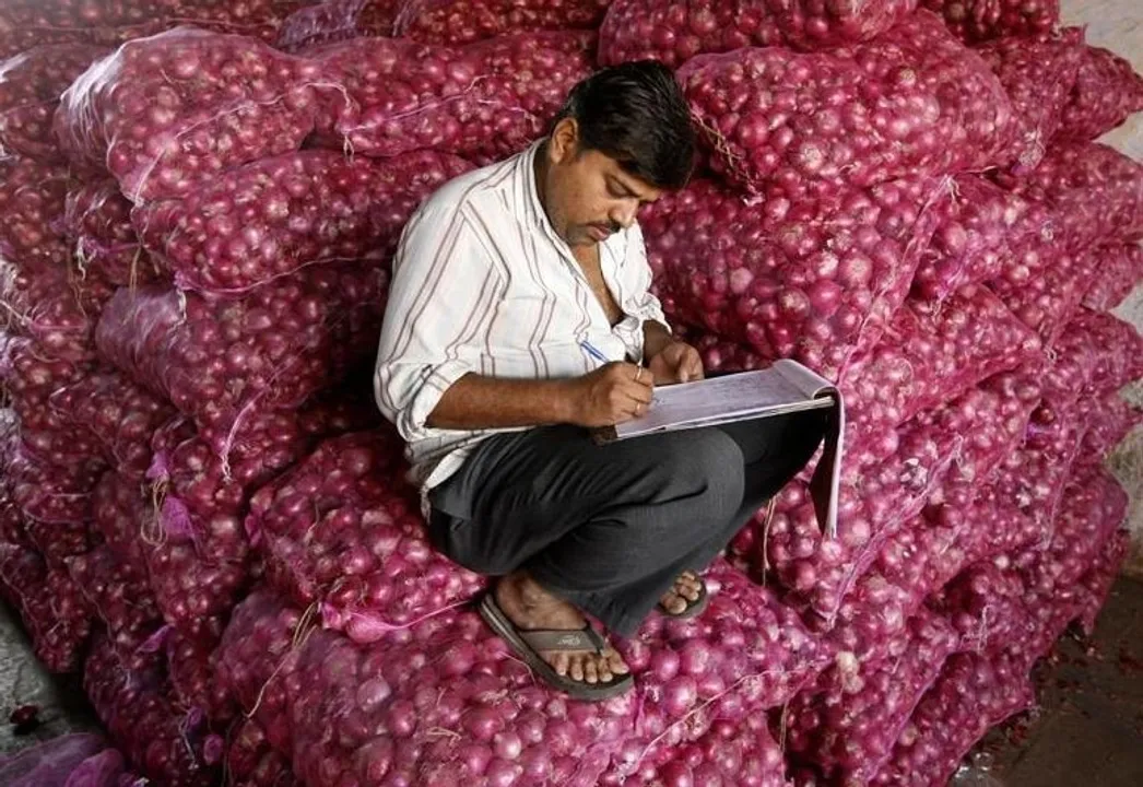 Onion price leaves people in tears