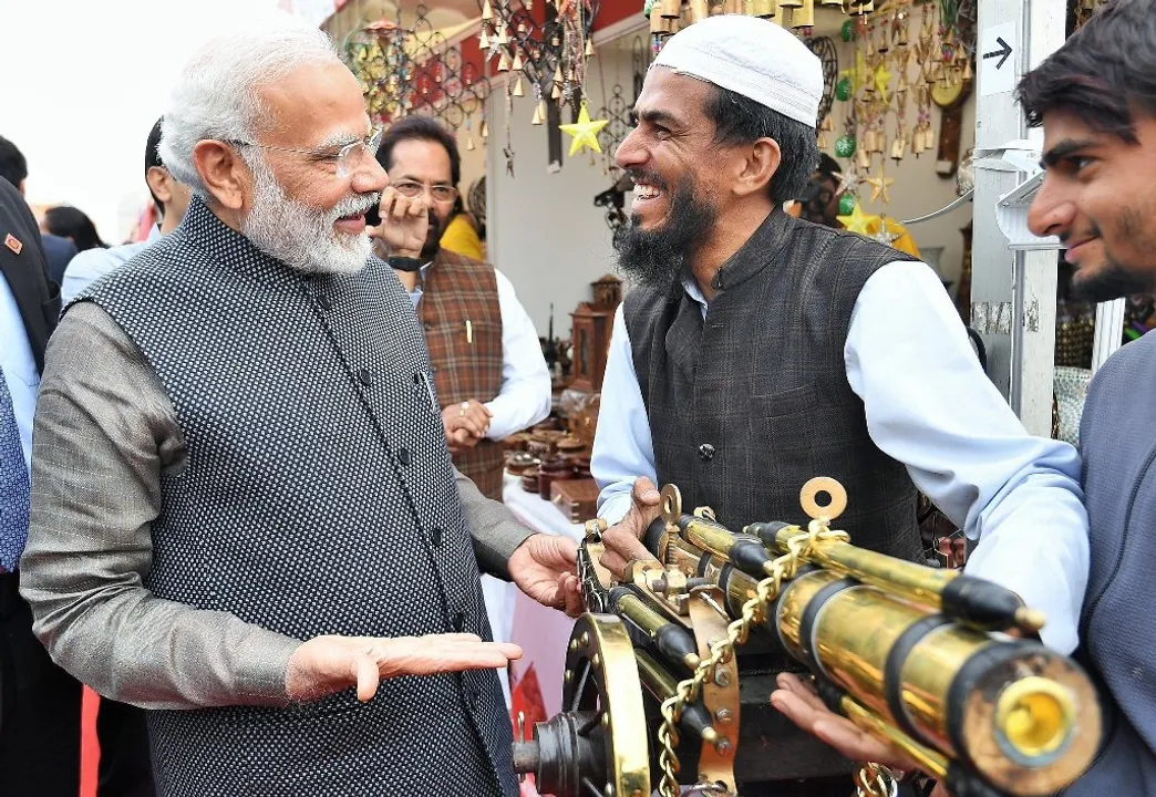 Modi makes surprise visit to ‘Hunar Haat’