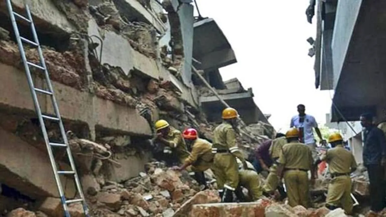 MP: 1 Killed, 3 Injured in Building Collapse