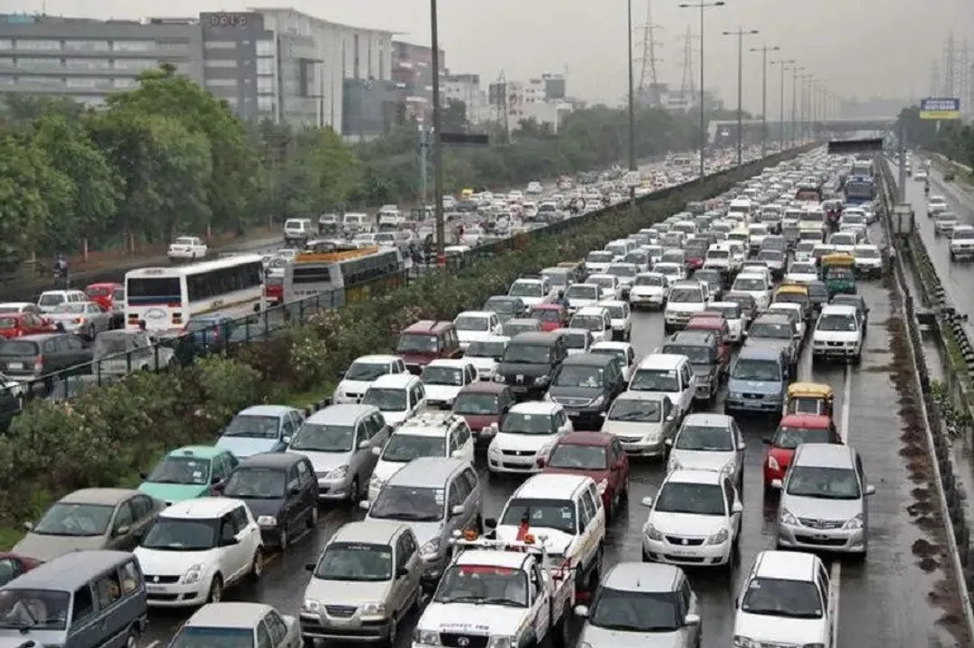 Govt To Impose ‘Green Tax’ On Older Vehicles Soon