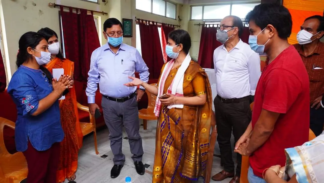 Mother Old Age Home Conflict: Ajanta Neog Assures to Resolve the Issue