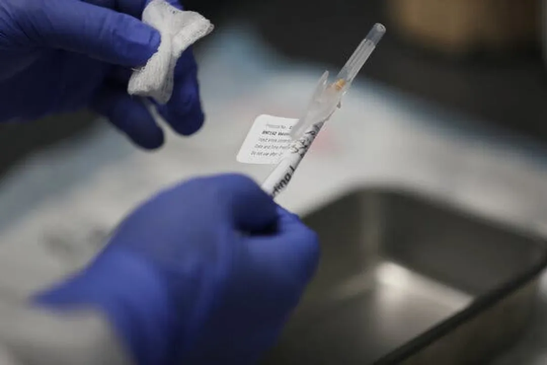 Government Panel Confirms First Death Due to COVID Vaccination