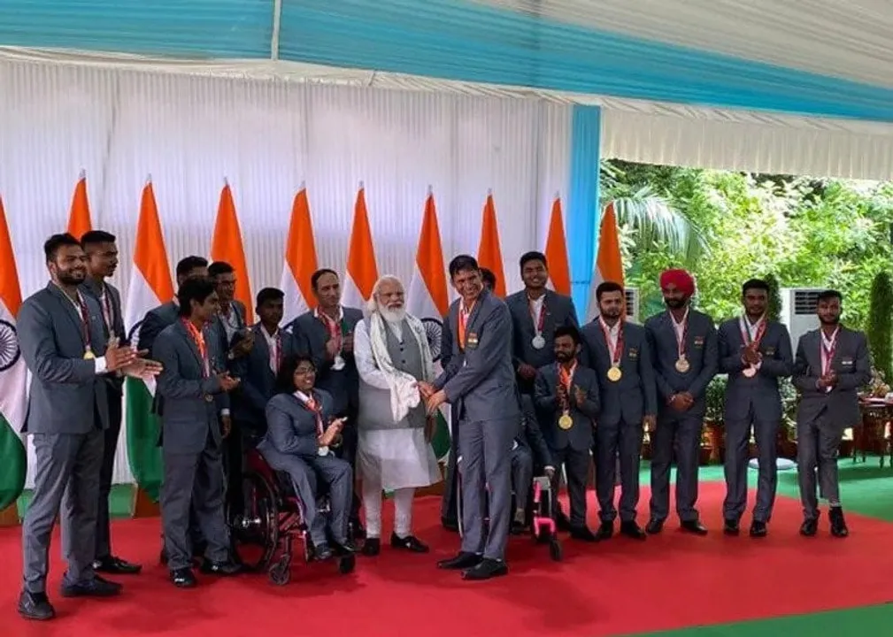 PM Modi Hosts Indian Paralympic Contingent