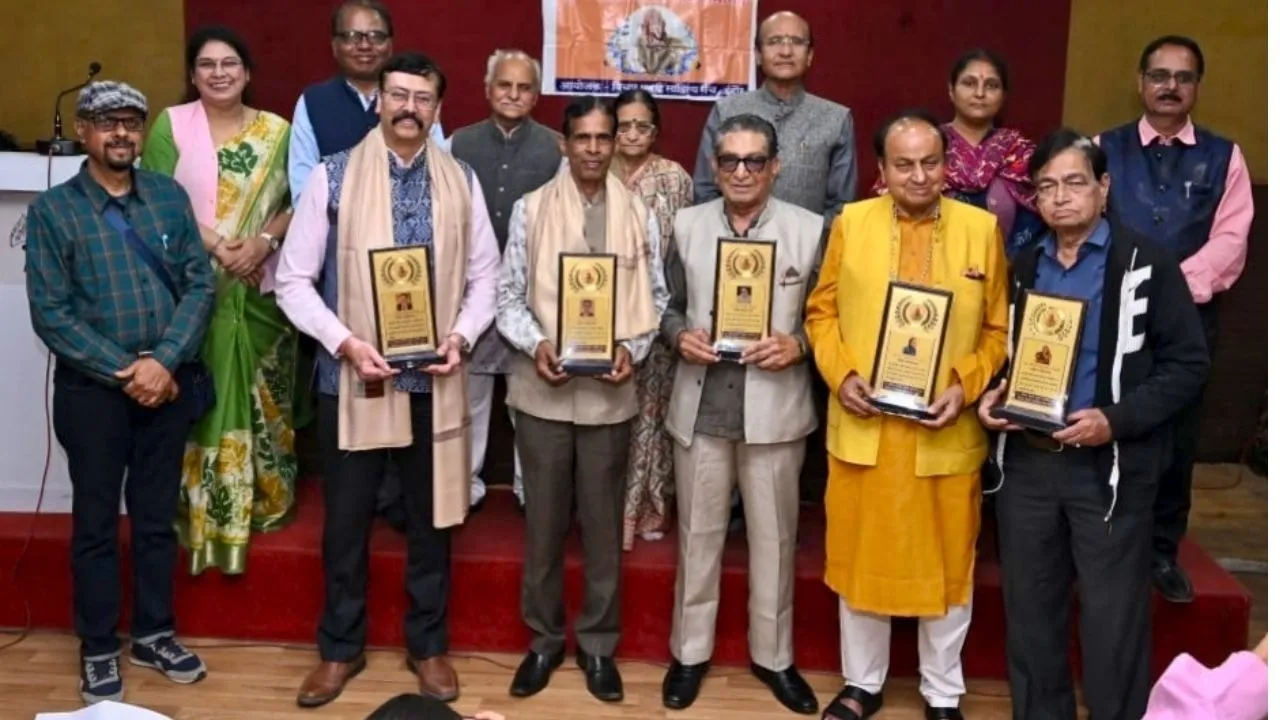 Red Bold Finance YouTube Thumbnail (5)