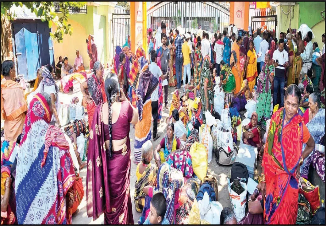  Puri: Protesting Habisyalis get accommodation as Collector visits site