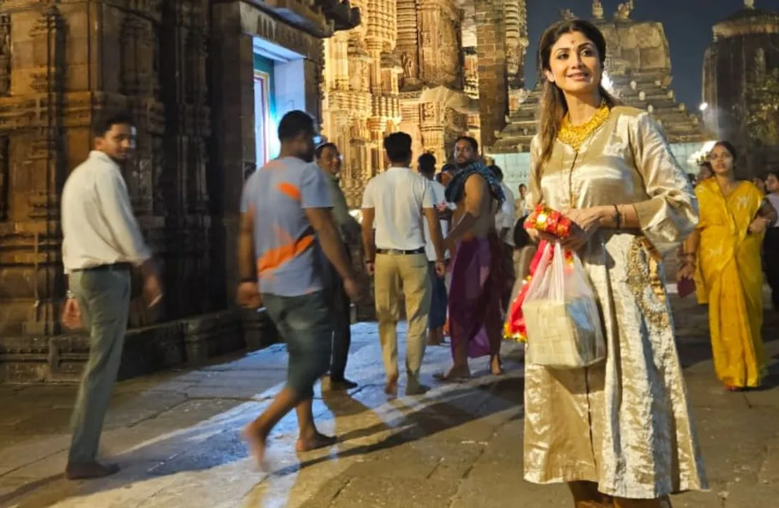  Bhubaneswar: Actress Shilpa Shetty's photos, videos at Lingaraj Temple sparks controversy