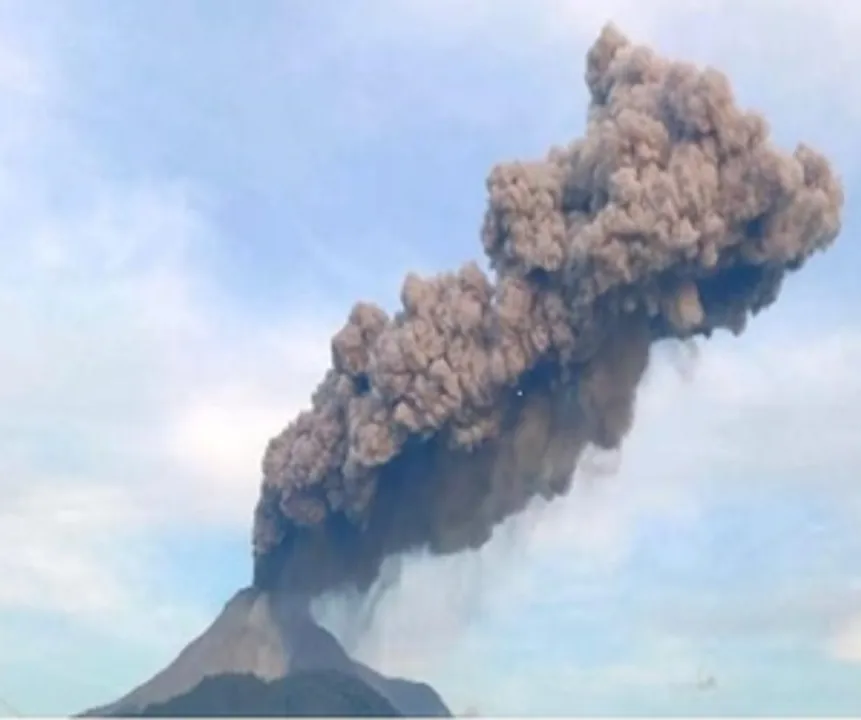  Mount Ibu in Indonesia's North Maluku erupts, flight alert issued