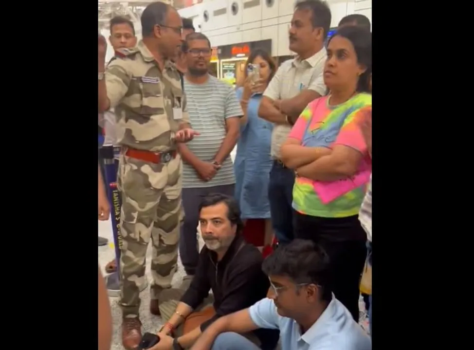  Cancellation of Bhubaneswar-Hyderabad Air India flight sparks uproar as passengers protest at BPIA