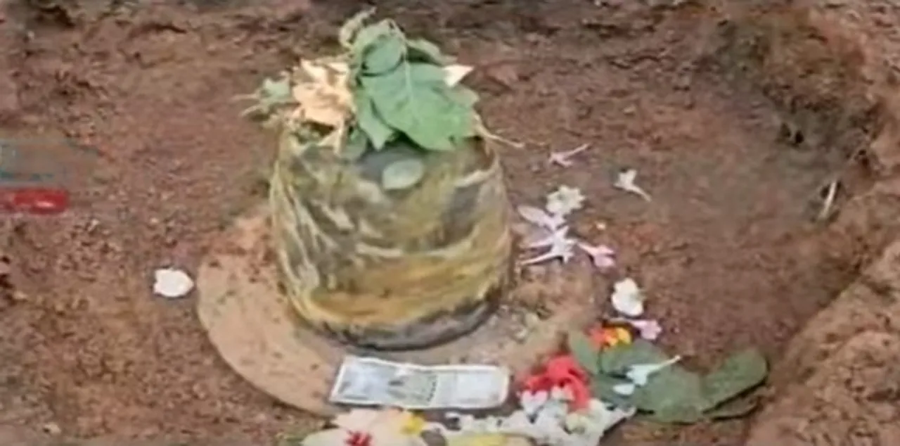  Shivling unearthed while digging soil in Odisha's Koraput
