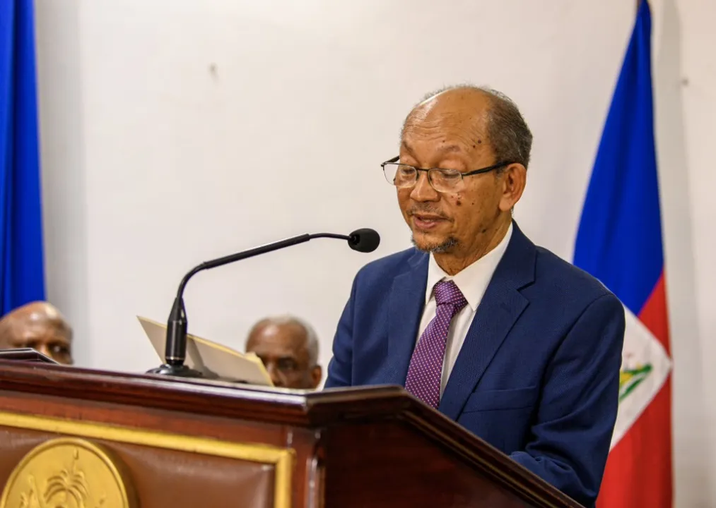 Alix Didier Fils-Aime swears in as new Haiti PM
