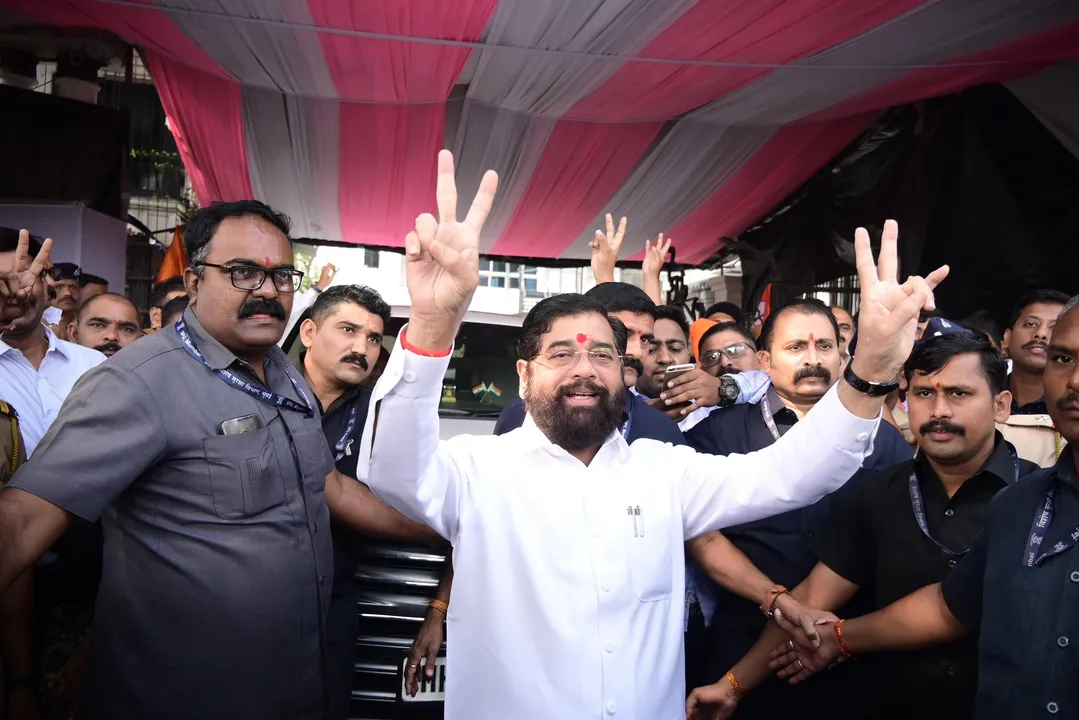  Caretaker CM Eknath Shinde discharged from hospital, to meet Devendra Fadnavis and Ajit Pawar
