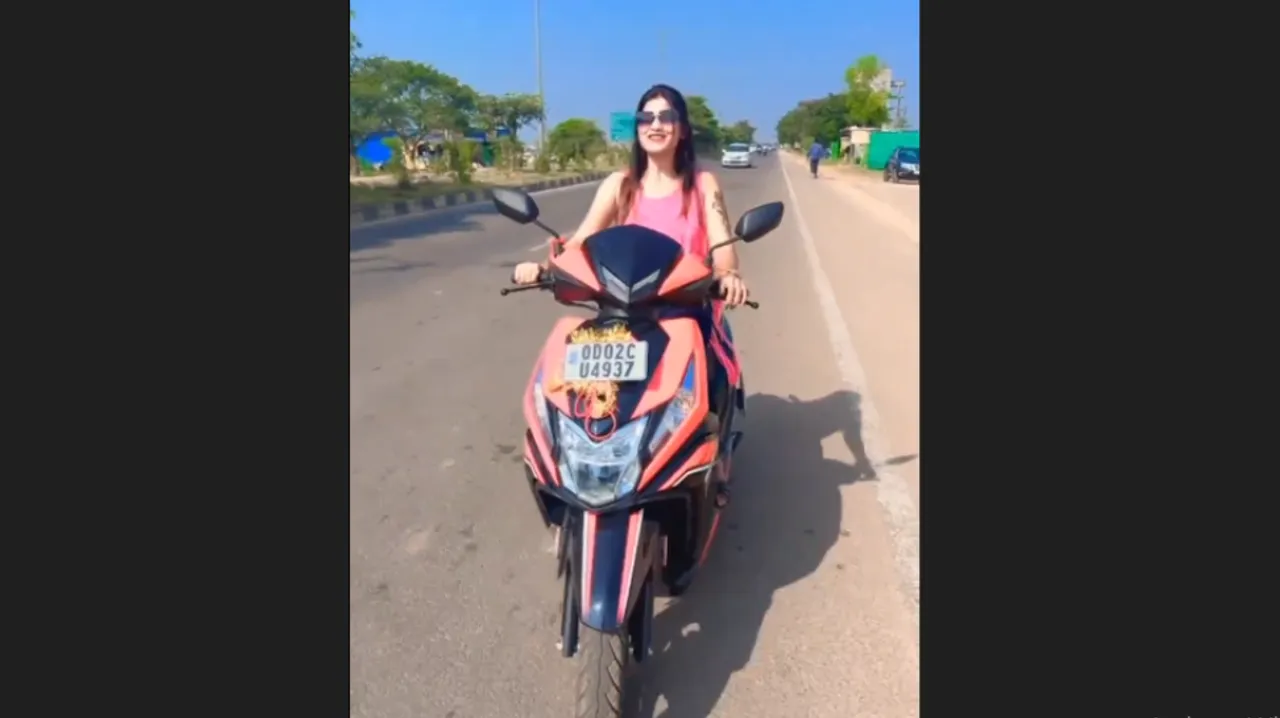  Obsession for reels lands Odisha woman in trouble; vehicle seized