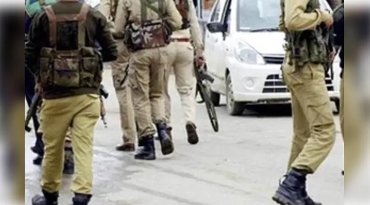  Pak troops resort to unprovoked firing on J&K LoC, Indian Army retaliates