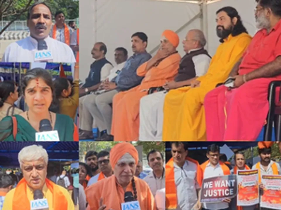  Massive protest in Karnataka against atrocities on Hindus in Bangladesh