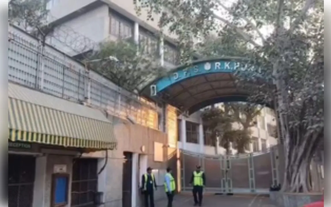  Over 40 Delhi schools receive bomb threats; students, staff evacuated