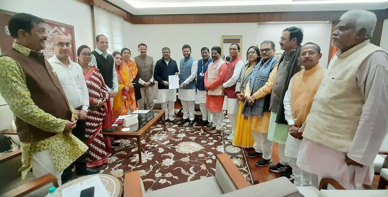  Odisha BJP MPs meet Civil Aviation Minister, plead for more airports in state