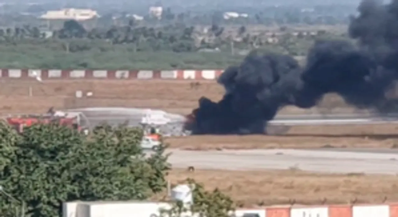  Three killed as Coast Guard chopper crashes in Gujarat's Porbandar