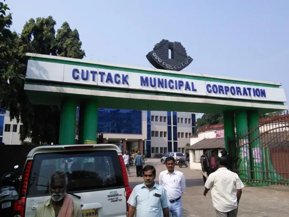  Cuttack civic body bars picnic on Mahanadi riverbanks