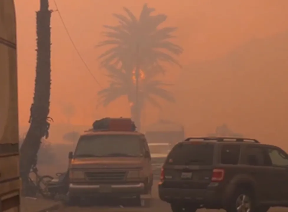  Raging wildfires cause widespread disruptions in Los Angeles