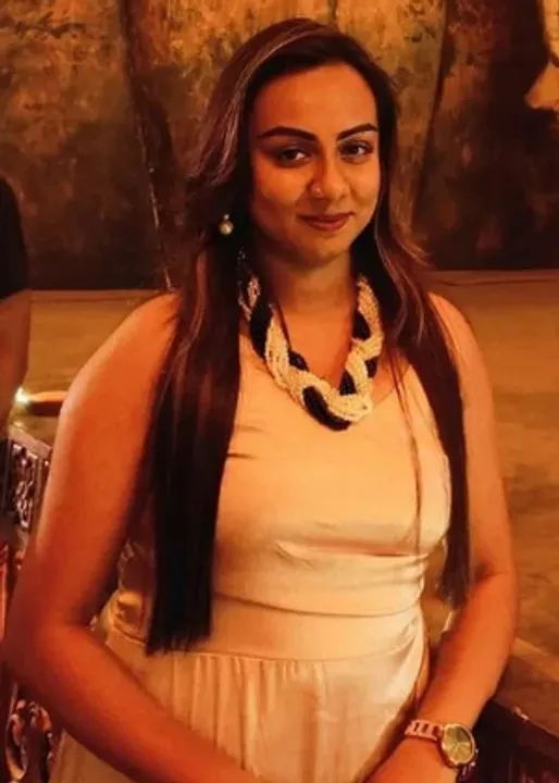  Bengal dancer dies in accident while escaping drunk youths