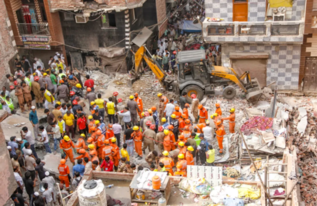  Delhi: 10 killed as building collapses in Mustafabad; CM Gupta orders inquiry