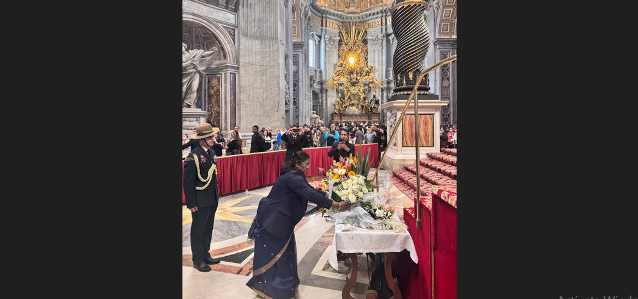  President Droupadi Murmu pays homage to Pope Francis