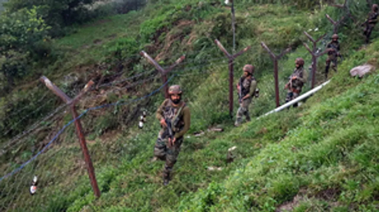  Pakistan violates ceasefire on J&K LoC for 5th consecutive day, India responds strongly