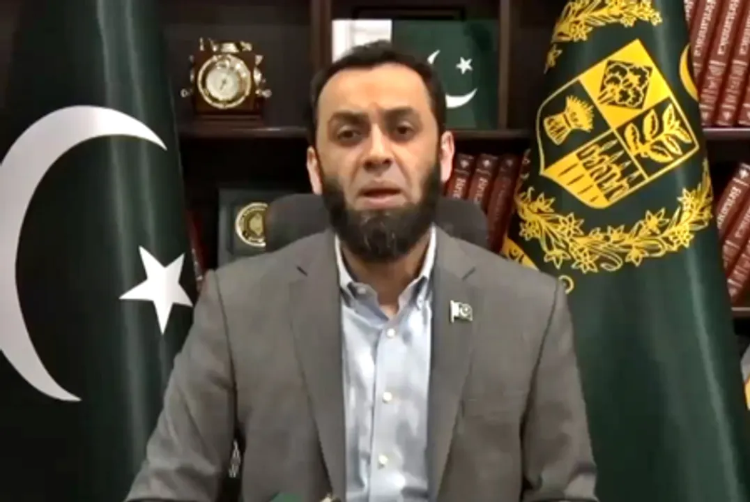  Pak minister holds emergency press meet at 2 am, says India's military action within 24 to 36 hours