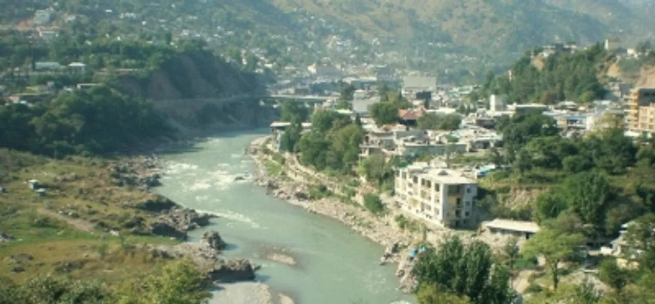  Pakistan-administered Kashmir asks residents near LoC to stockpile food amid fears of Indian attack