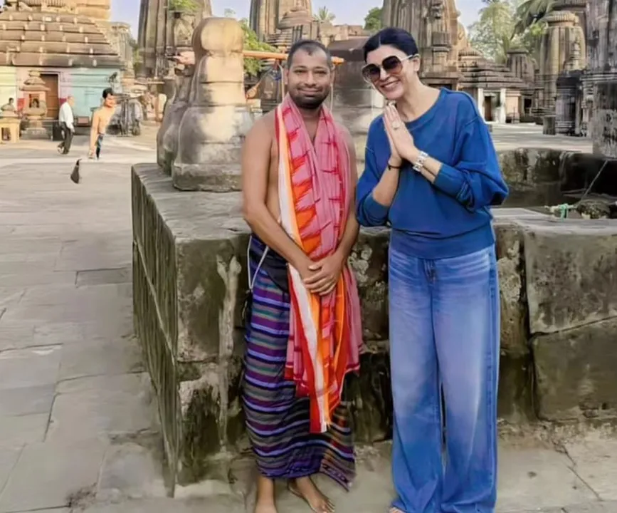  Bhubaneswar: Actress Sushmita Sen's photo taken on Lingaraj Temple premises goes viral