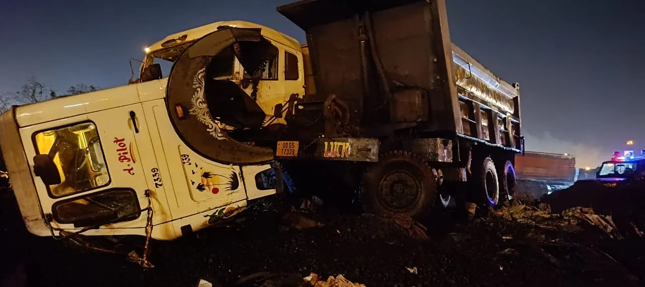  Two drivers killed as truck rams into stationary vehicle in Odisha's Paradip Port