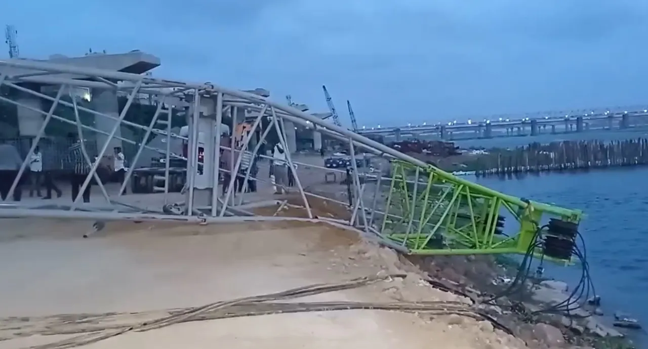  Odisha Govt forms technical committee for probe into Kathajodi bridge mishap