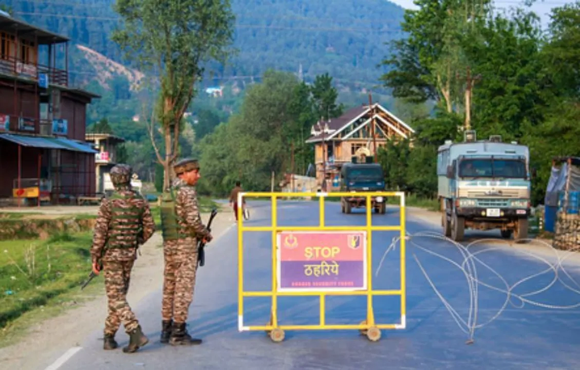  7 killed in Pakistan LoC shelling; J&K L-G orders evacuation of civilians from vulnerable areas