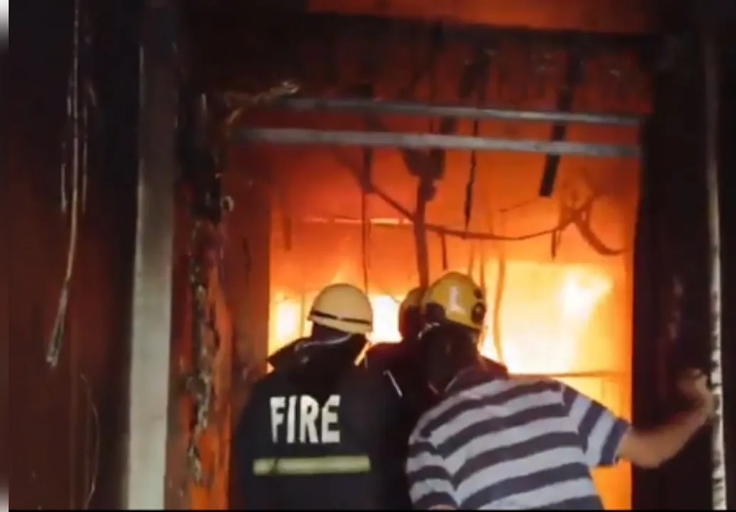  17 killed in a huge fire near Hyderabad's Charminar
