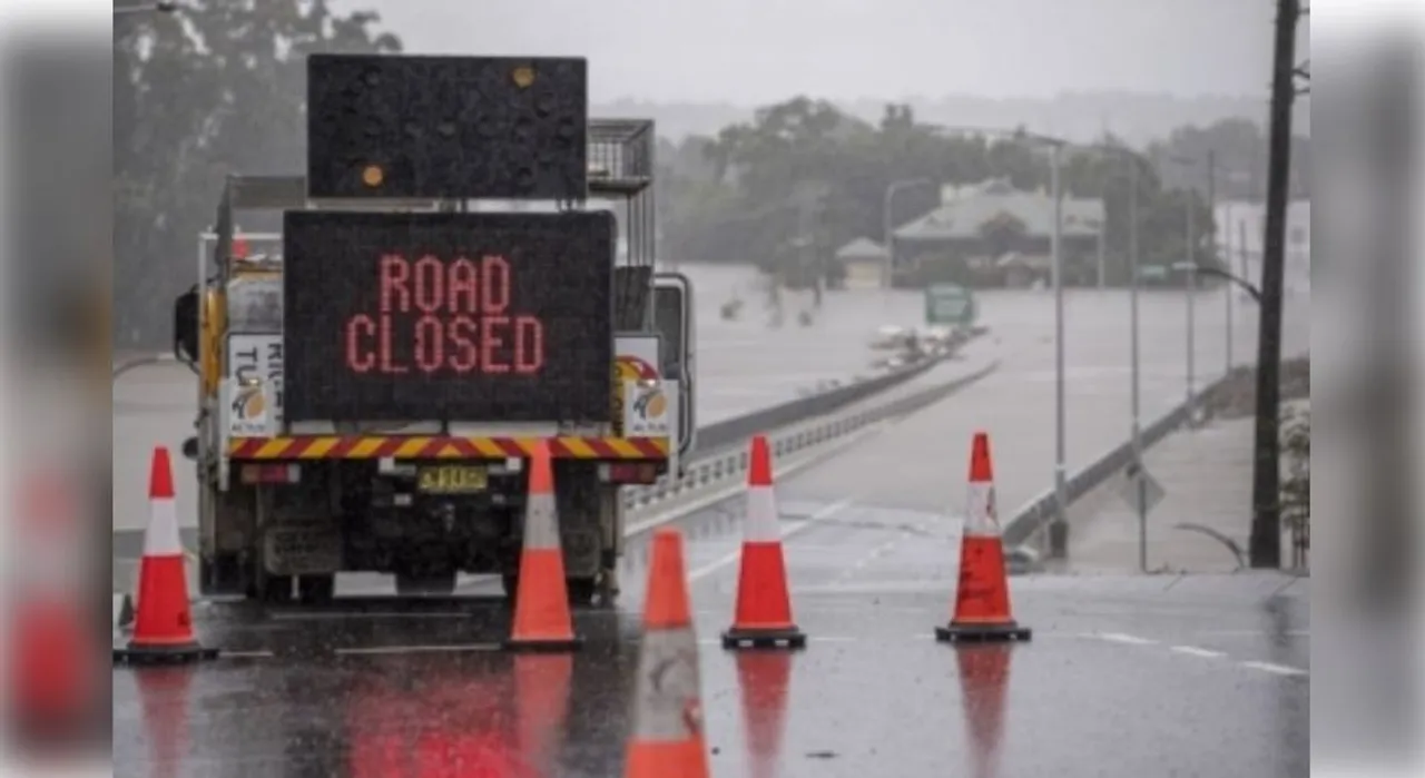  Nearly 50,000 isolated as floodwaters rise in Eastern Australia