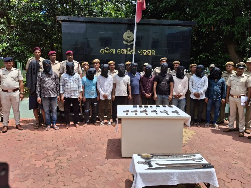  Odisha: 12 antisocials arrested in Berhampur; 6 pistols, 12 ammunitions seized