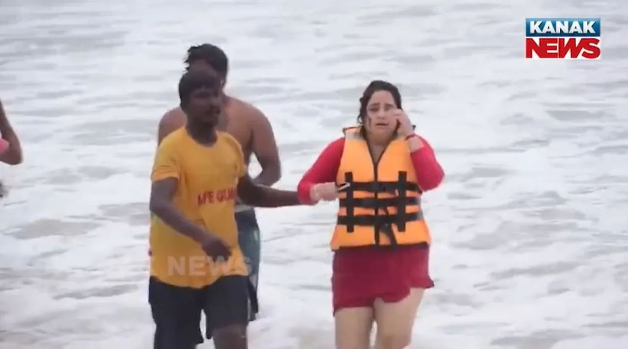  Sourav Ganguly's brother, sister-in-law survive speedboat mishap in Puri sea [Watch Video]