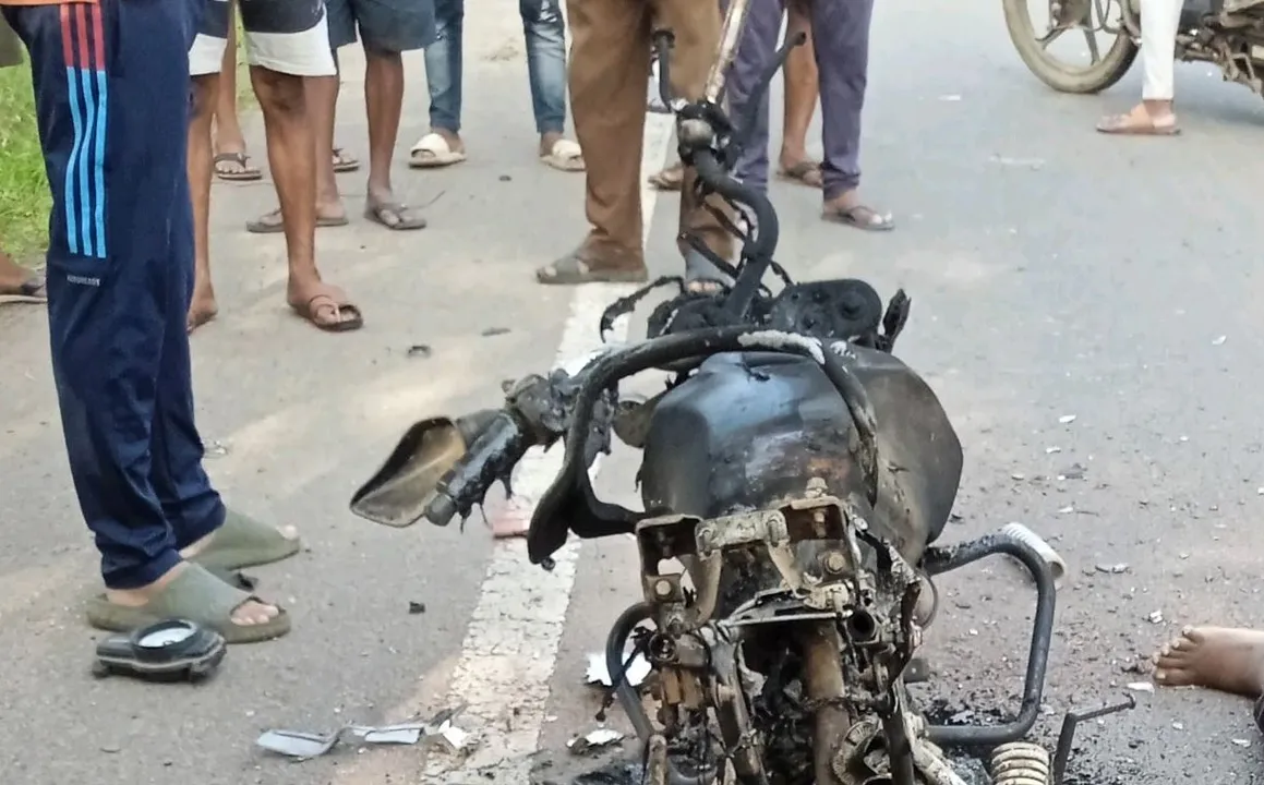  Mystery surrounds death of police ASI in Odisha's Kalahandi as half-burnt body found on NH